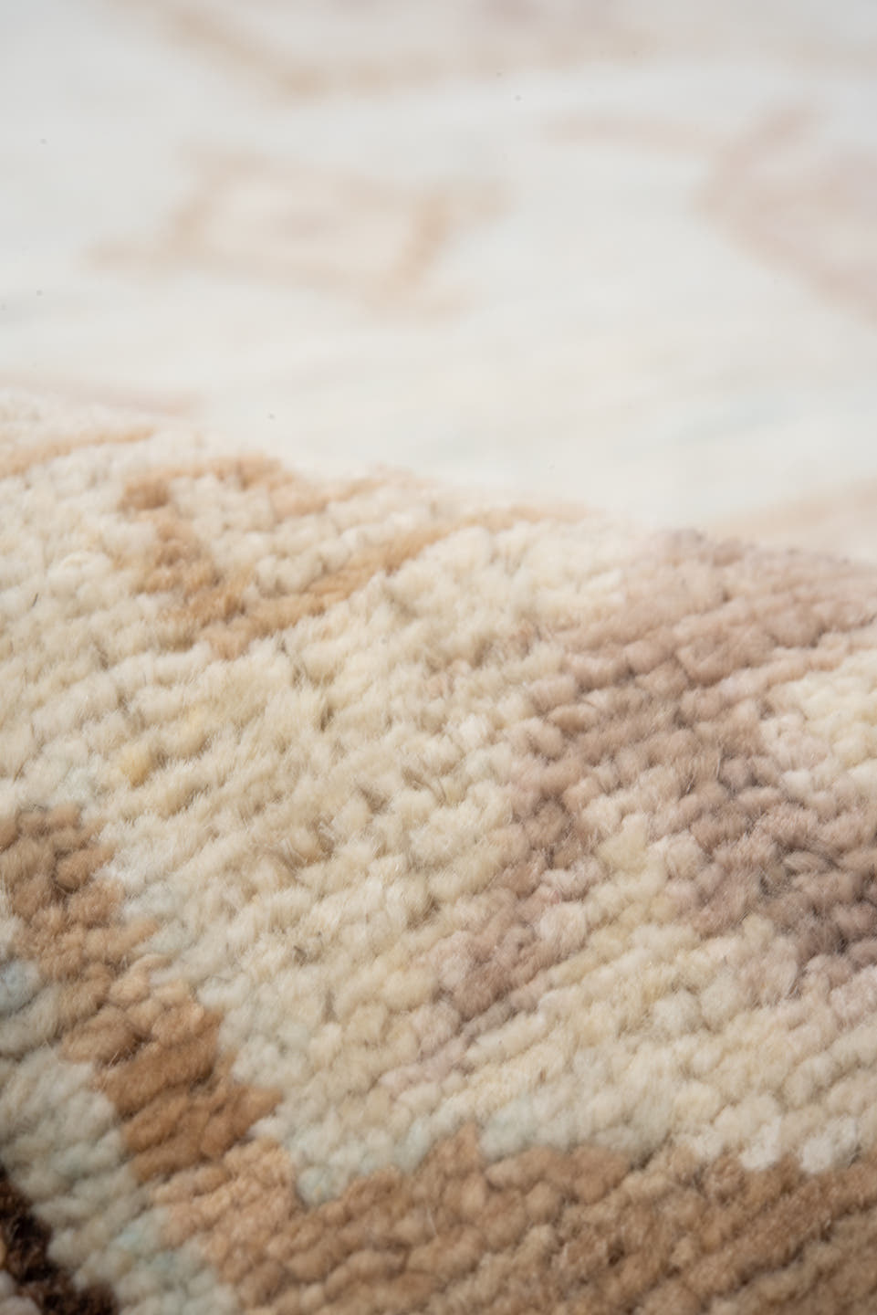 5' x 8' one-of-a-kind handmade vintage Sivas medium size rug. Color palette: ivory, beige, taupe, camel, pale blue, sand