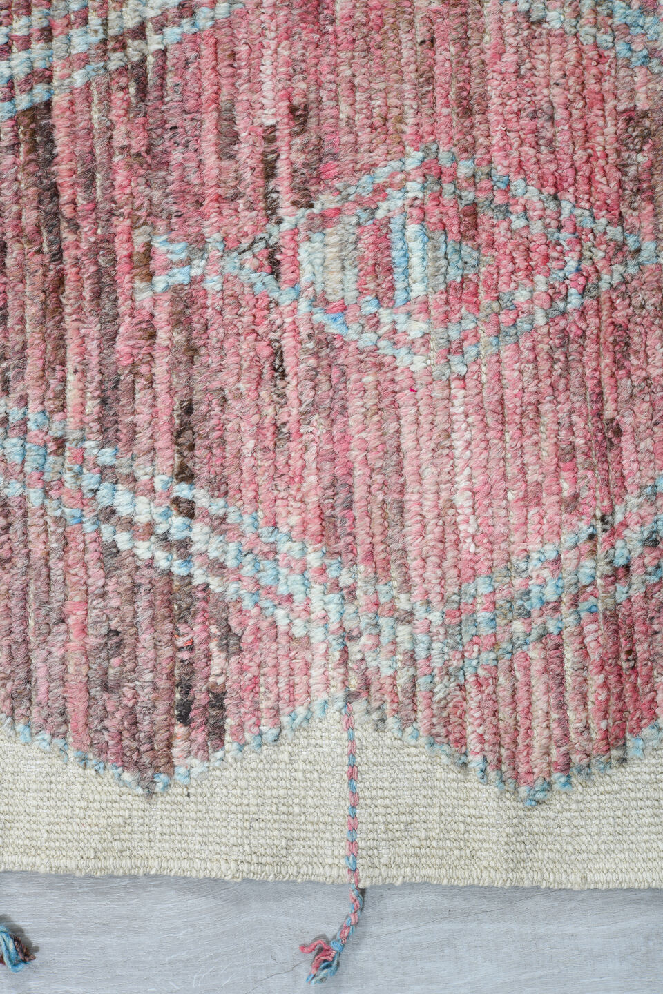 7' x 10' one-of-a-kind handmade vintage Tulu large size rug. Color palette: black, brown, dark gray, gainsboro, gray