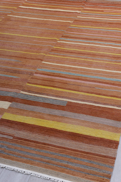 Vintage Kilim Area Rug (9' x 12')