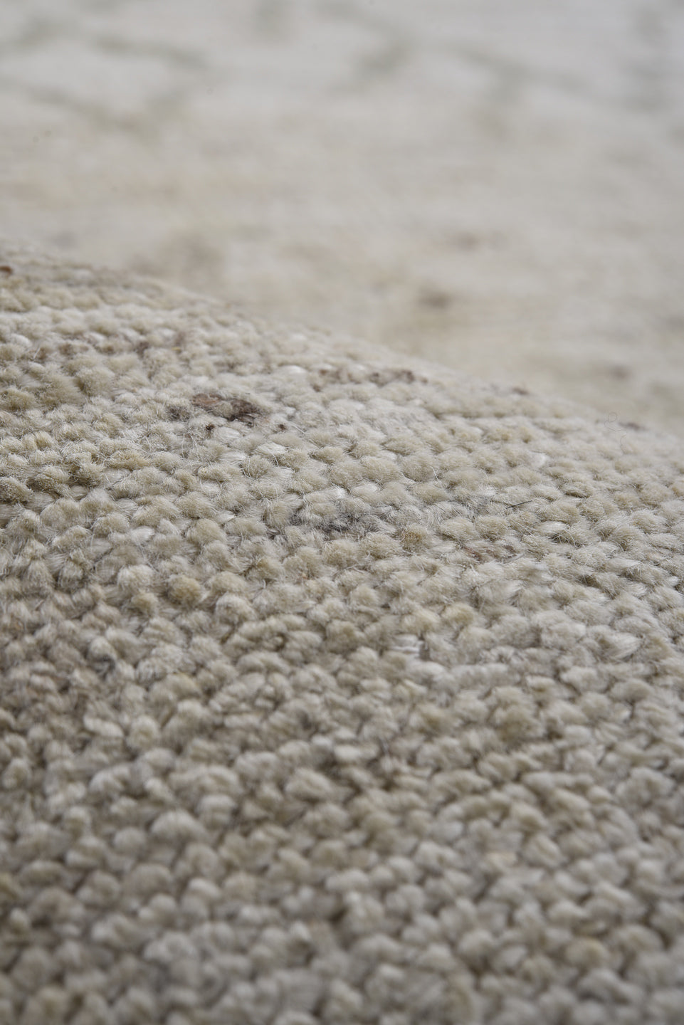 8' x 11' one-of-a-kind handmade vintage Oushak large size rug. Color palette: brown, gainsboro, gray, light gray, linen