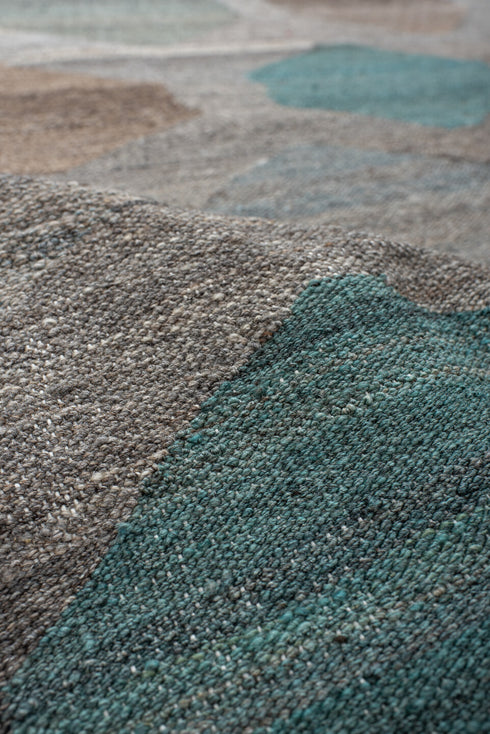 Vintage Kilim Area Rug (8' x 9')