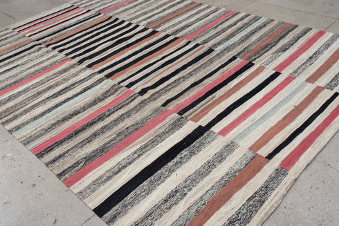Vintage Kilim Area Rug (8' x 12')