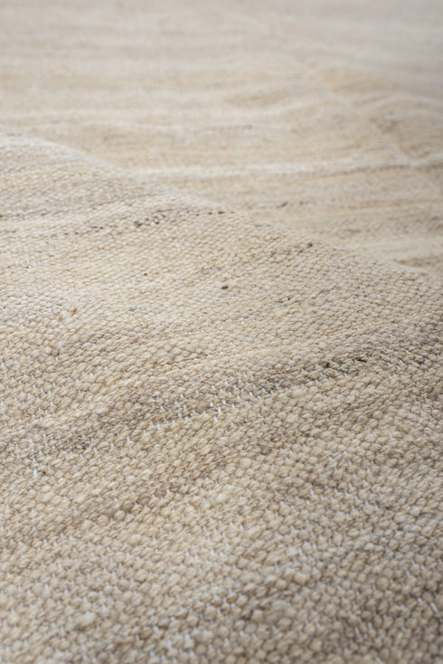 Vintage Kilim Area Rug (8' x 9')