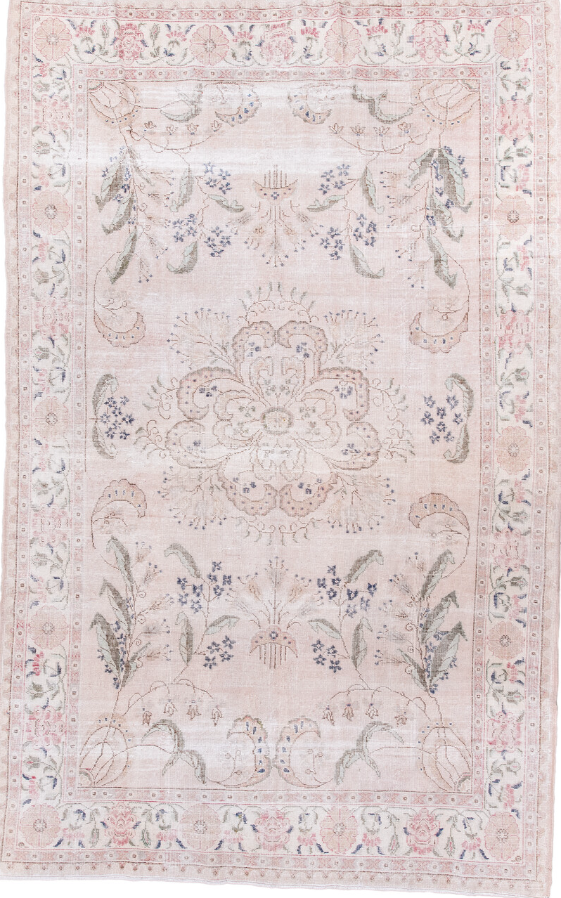 6' x 10' one-of-a-kind handmade vintage Sparta large size rug. Color palette: dark gray, gainsboro, gray, light gray, linen