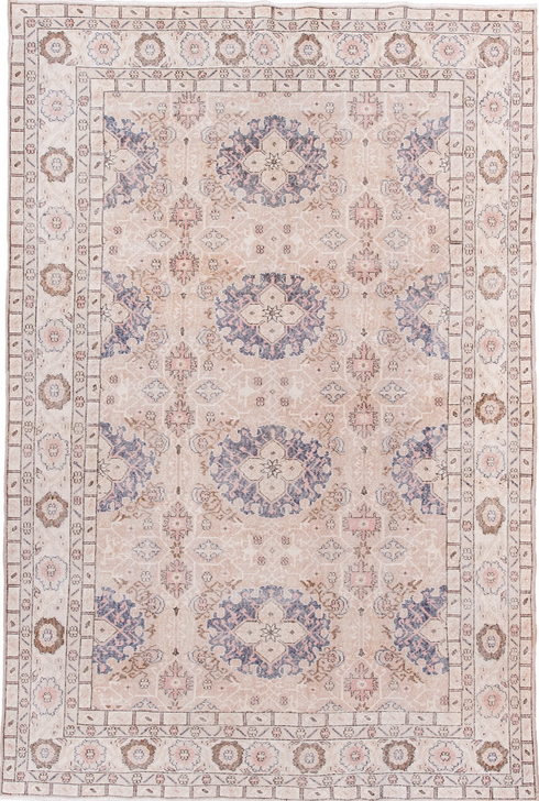 Vintage Sparta Area Rug (7' x 10')