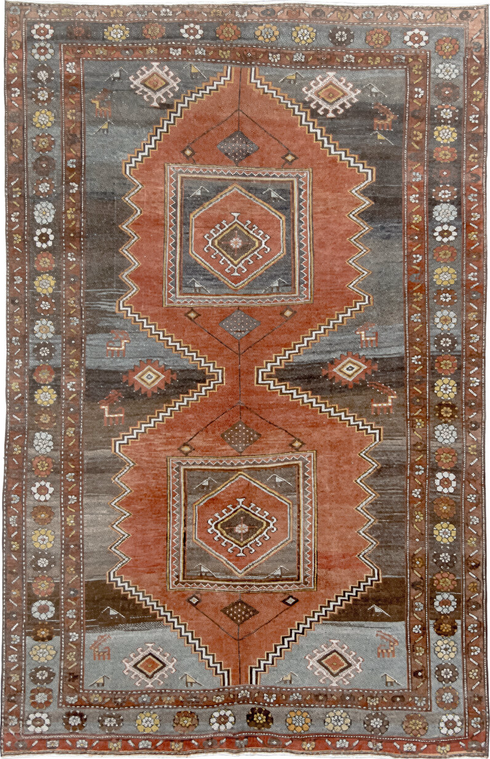 Vintage Veece Area Rug (5' x 8')