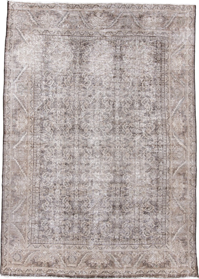 7' x 11' one-of-a-kind handmade vintage Mahal large size rug. Color palette: gray, off-white, light gray, pink
