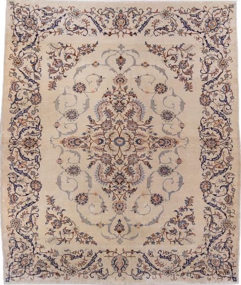 Antique Sivas Area Rug (4' x 5')