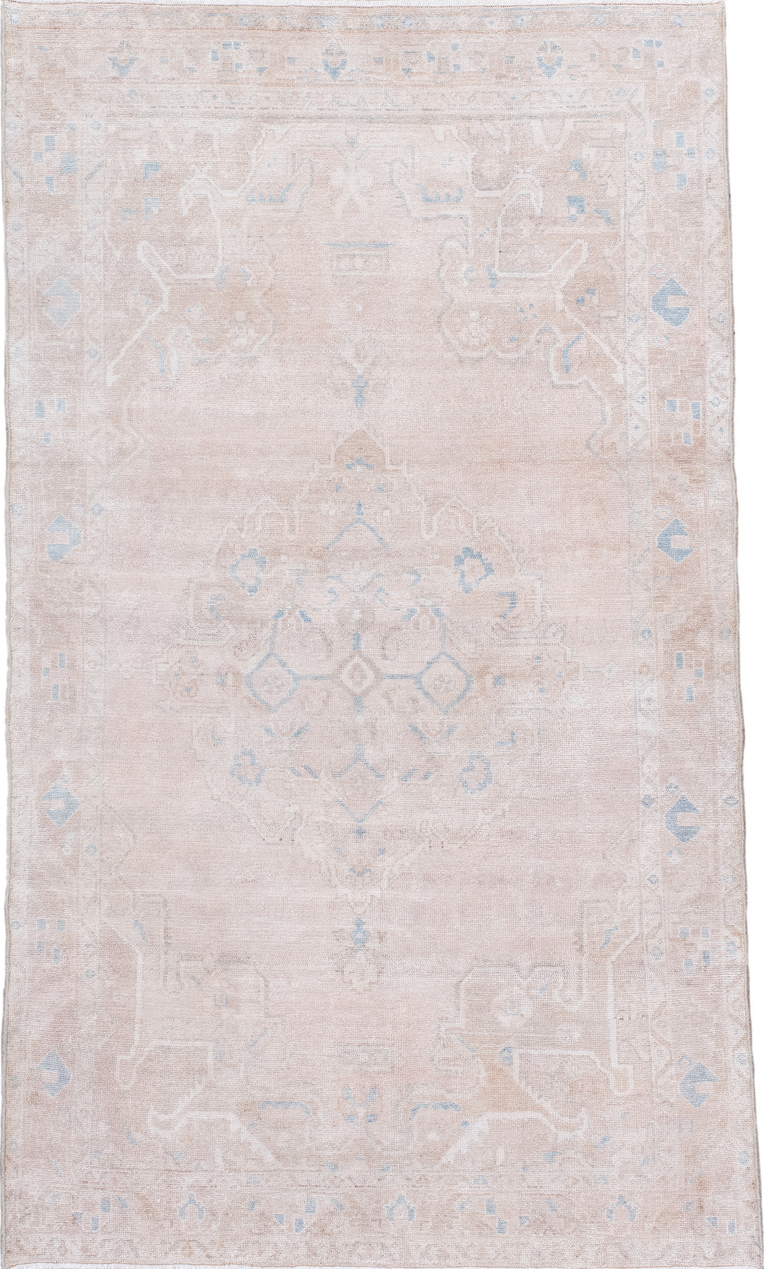4' x 7' one-of-a-kind handmade vintage Hamadan rug. Color palette: gainsboro, gray, light blue, light gray, linen, off-white