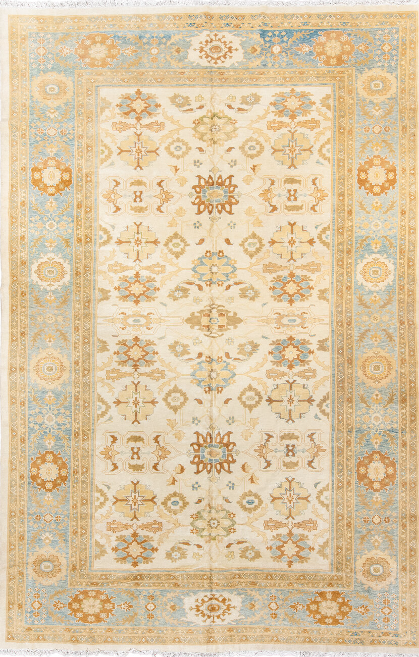 11' x 17' one-of-a-kind handmade vintage Sultanabad oversize rug. Color palette: antiquewhite, bisque, blanched almond