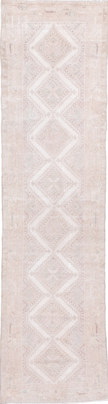 2' x 8' one-of-a-kind handmade vintage Hamadan runner rug. Color palette: gainsboro, gray, lavender blush, light gray, linen