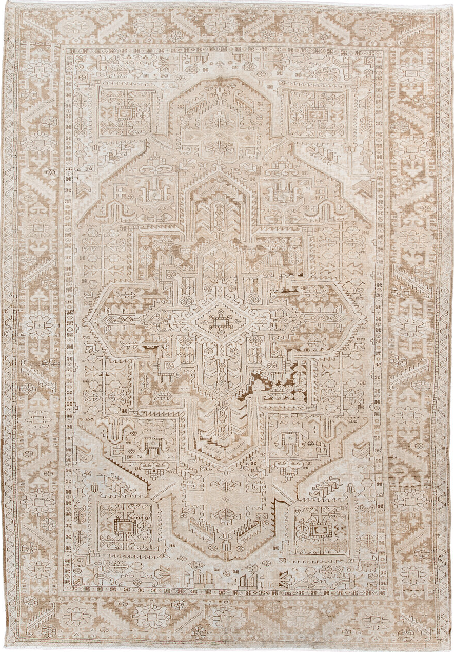 6' x 9' one-of-a-kind handmade vintage Heriz medium size rug. Color palette: antiquewhite, brown, gray, light gray, linen