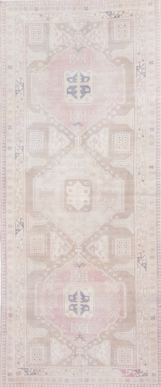 4' x 9' one-of-a-kind handmade vintage Meshkin runner rug. Color palette: gainsboro, gray, light gray, linen, misty rose