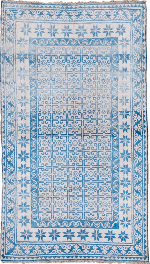 4' x 7' one-of-a-kind handmade vintage Cotton Agra rug. Color palette: blue, gainsboro, gray, light blue, light gray