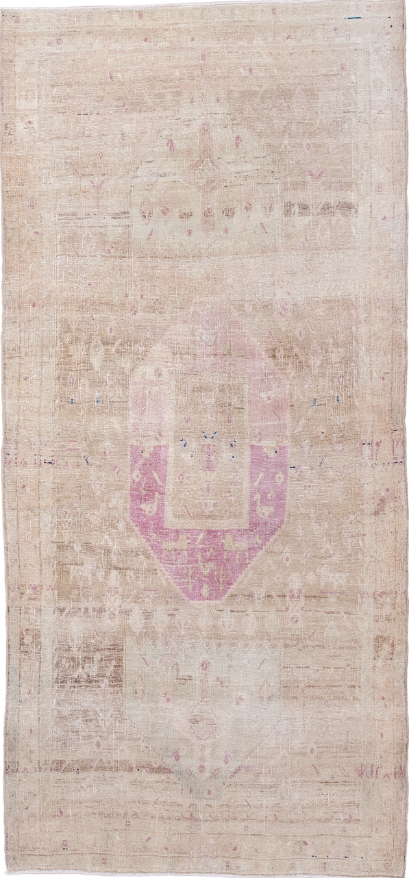 4' x 9' one-of-a-kind handmade vintage Bidjar runner rug. Color palette: gainsboro, gray, light gray, linen, off-white, pink