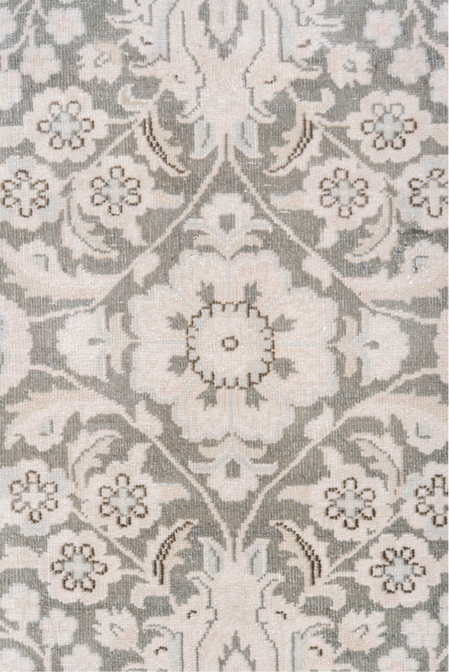 6' x 9' one-of-a-kind handmade vintage Sivas medium size rug. Color palette: brown, dark gray, dim gray, gainsboro, gray