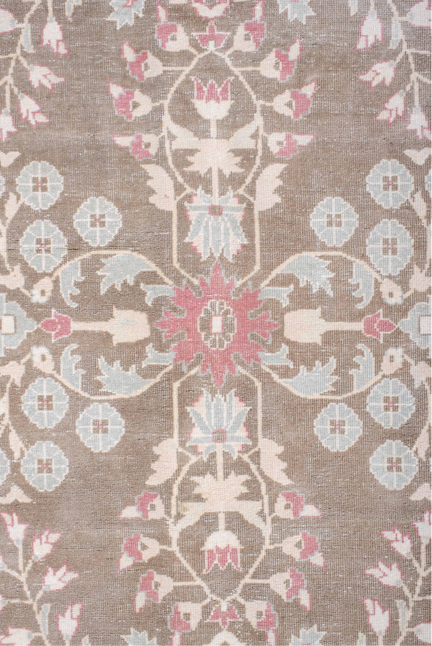 7' x 11' one-of-a-kind handmade vintage Sivas large size rug. Color palette: floral white, gainsboro, gray, light gray