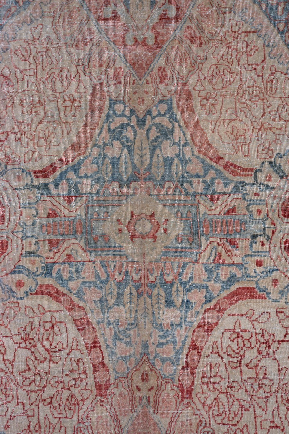 10' x 17' one-of-a-kind handmade vintage Mahal rug. Color palette: blue, brown, dark gray, gainsboro, gray, light gray