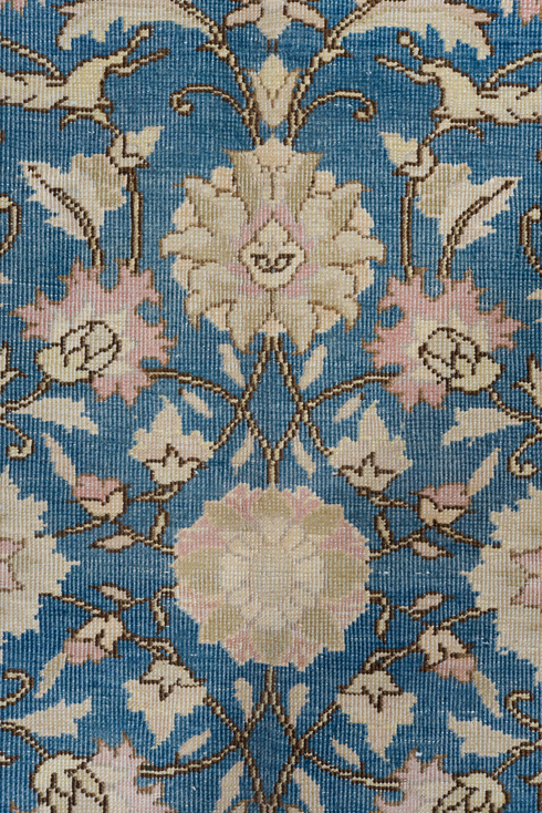 Antique Sivas Area Rug (5' x 9')