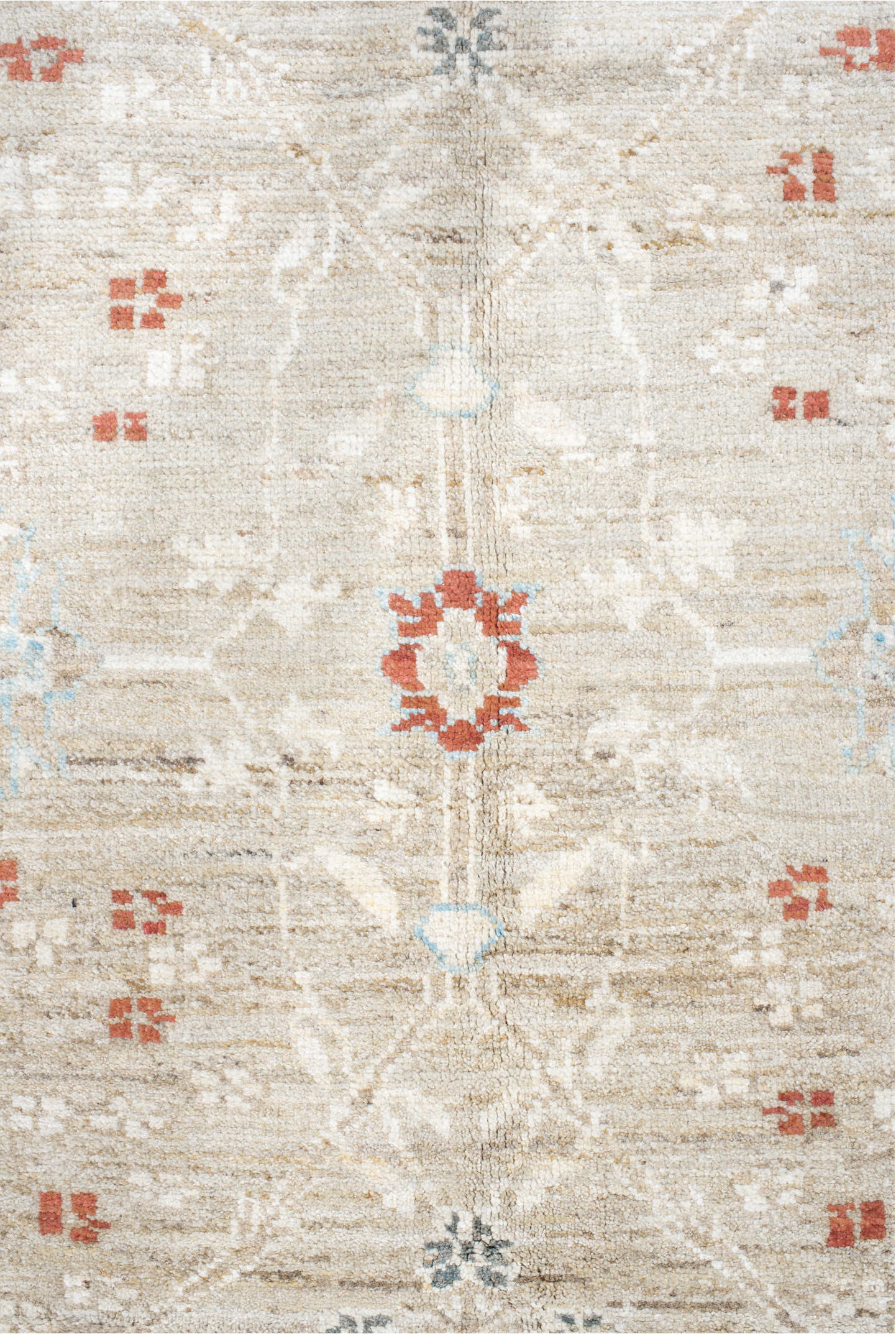 5' x 7' one-of-a-kind handmade vintage Sultanabad rug. Color palette: antiquewhite, beige, brown, dark gray, dark salmon