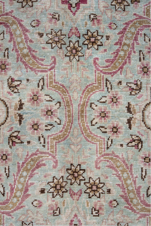 Antique Kerman Area Rug (6' x 9')