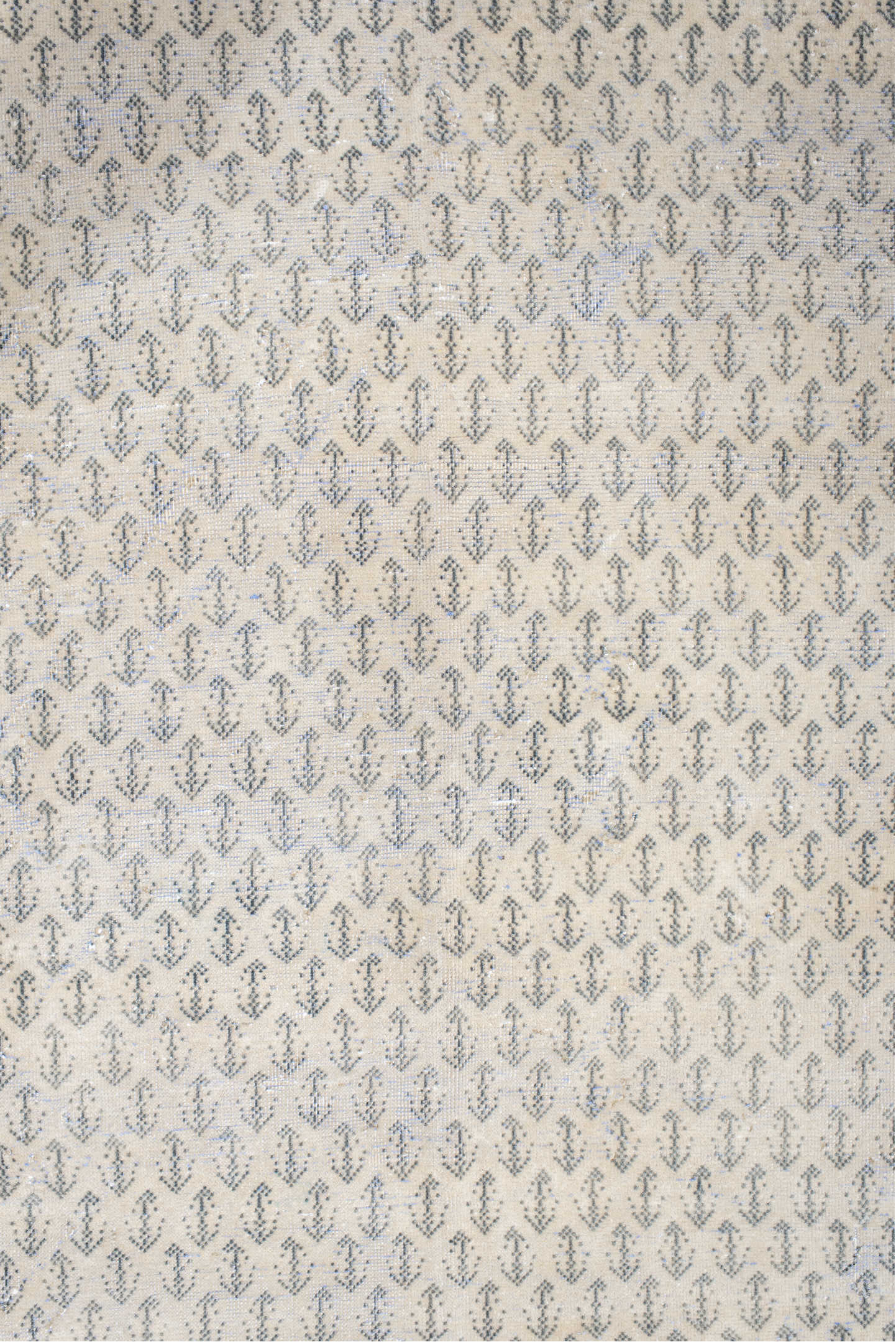 7' x 10' one-of-a-kind handmade vintage Mir large size rug. Color palette: antiquewhite, beige, dim gray, gainsboro, gray