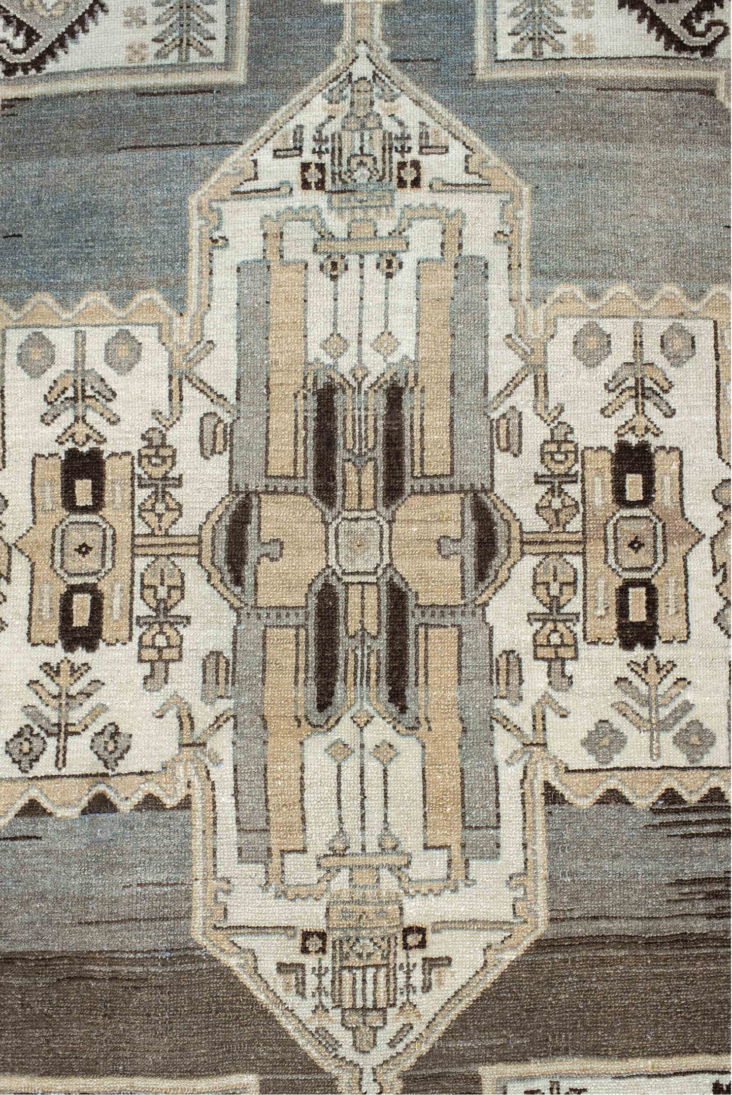 4' x 6' one-of-a-kind handmade vintage Malayer small size rug. Color palette: antiquewhite, black, brown, dim gray, gray