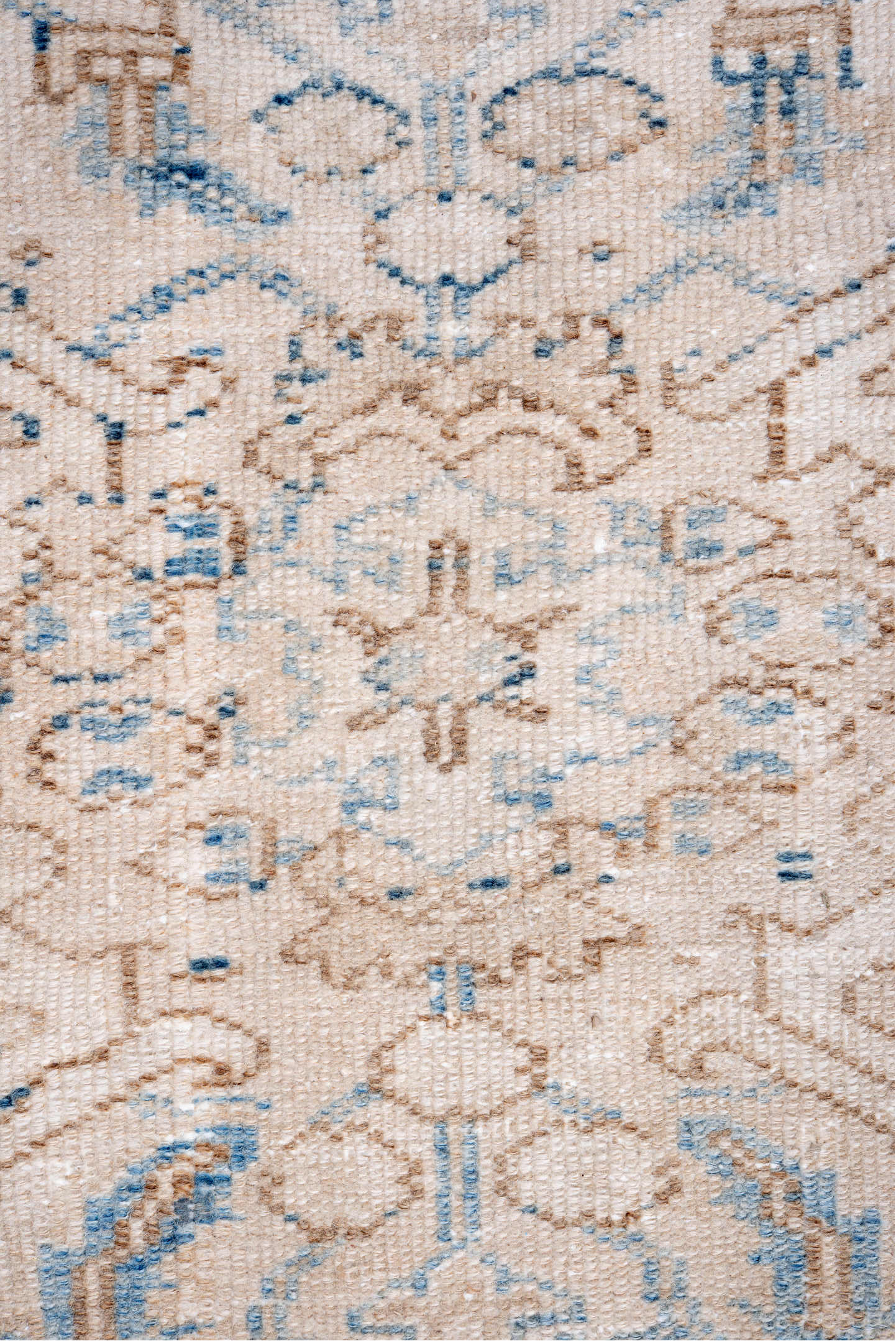 7' x 10' one-of-a-kind handmade vintage Heriz large size rug. Color palette: blue, dark gray, gainsboro, gray, light blue