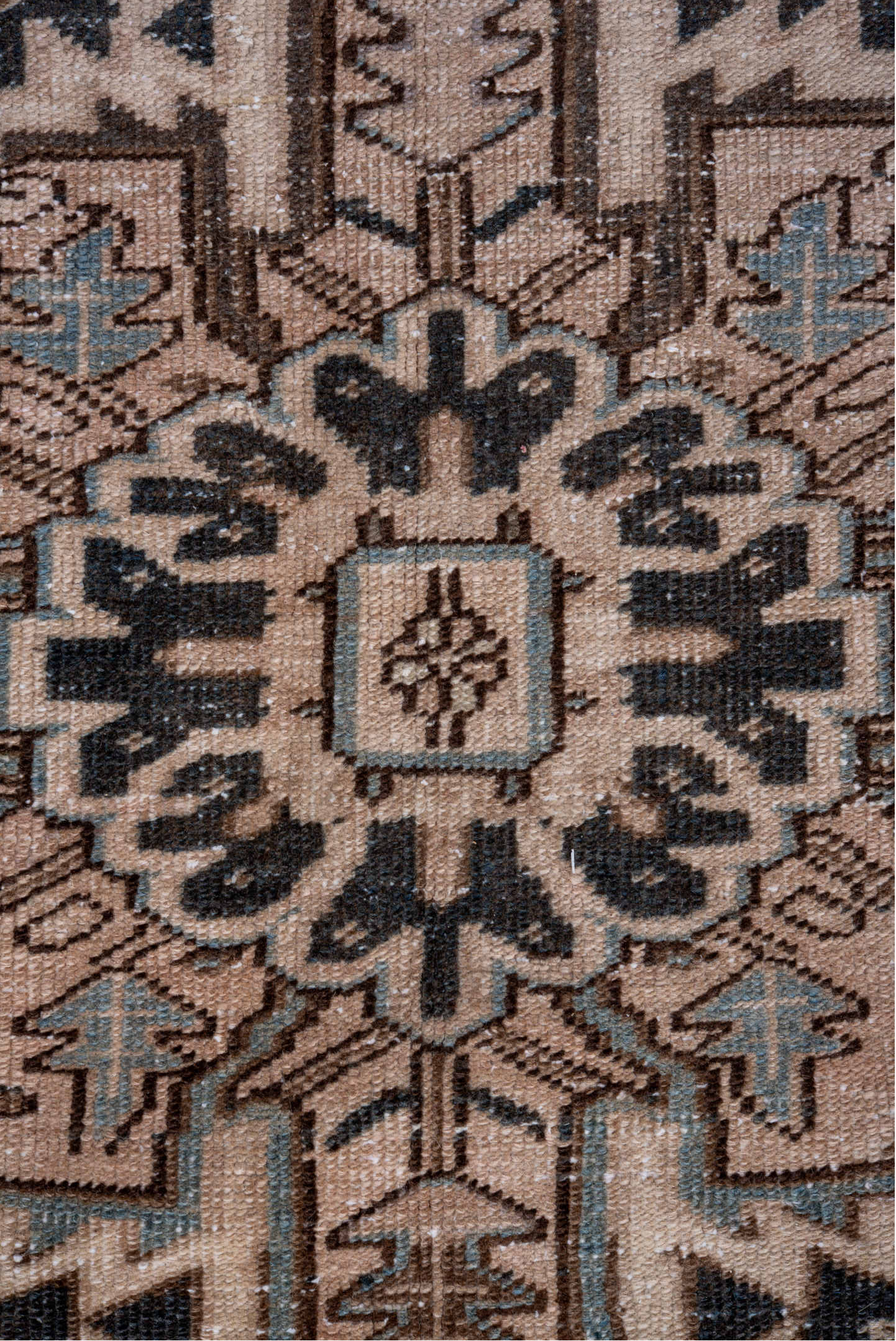 9' x 12' one-of-a-kind handmade vintage Heriz large size rug. Color palette: black, brown, dim gray, gainsboro, gray