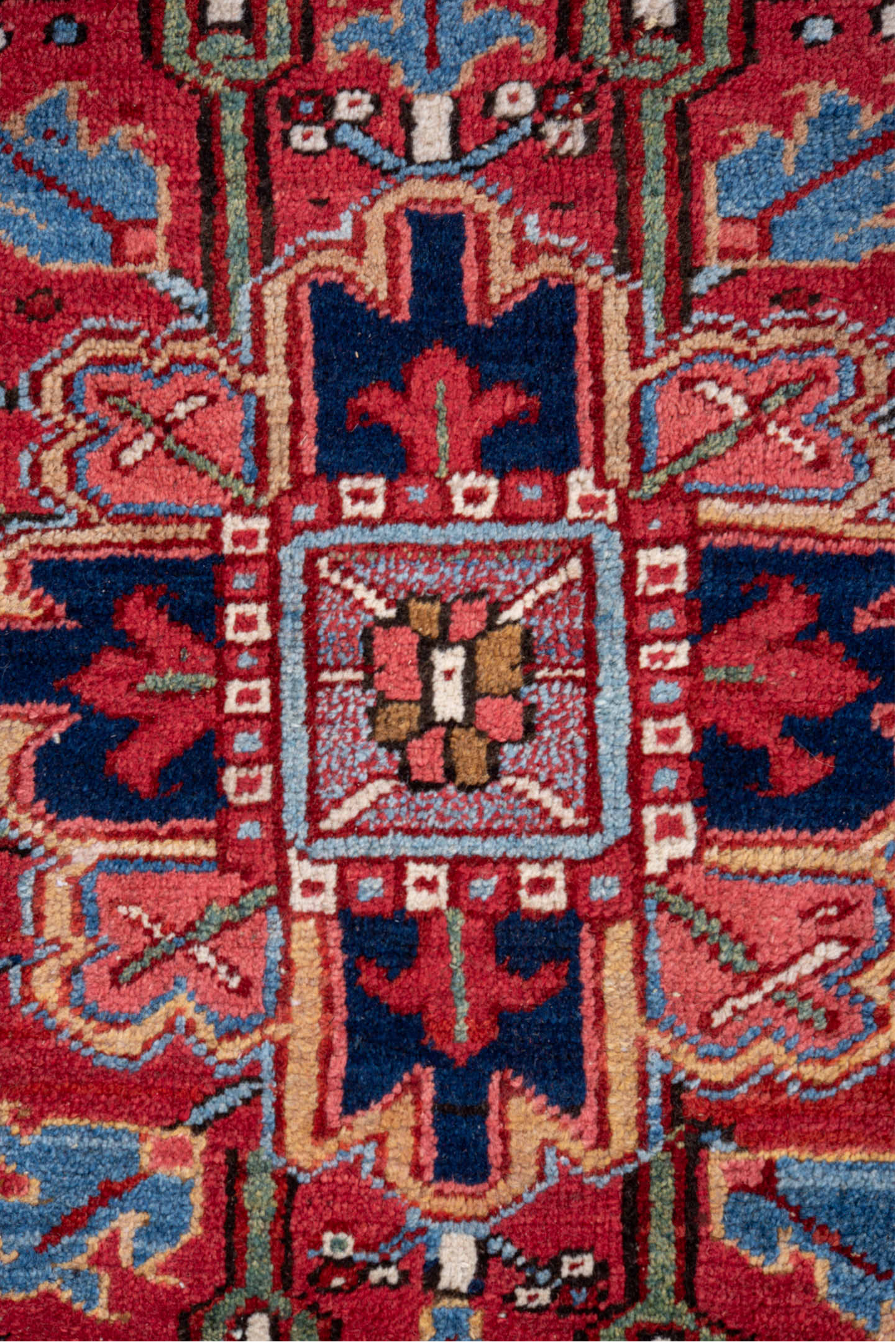 7' x 10' one-of-a-kind handmade vintage Heriz large size rug. Color palette: black, blue, brown, dark gray, gainsboro, gray