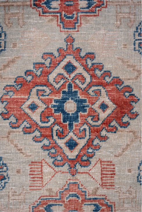 Vintage Veece Area Rug (6' x 10')