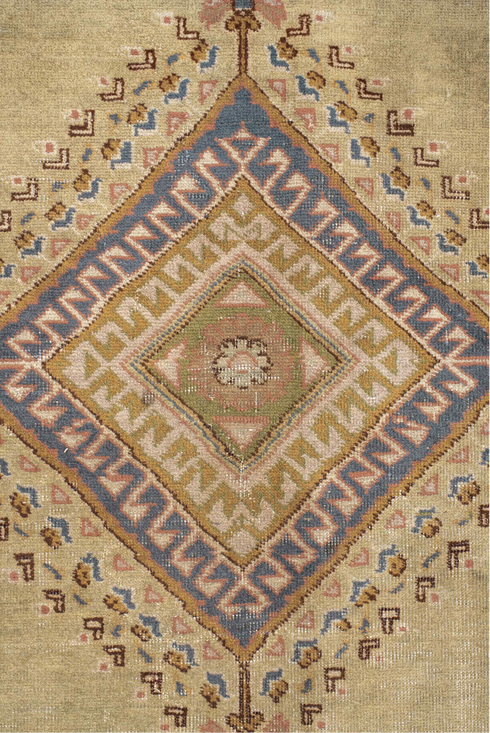 Antique Sivas Area Rug (8' x 11')
