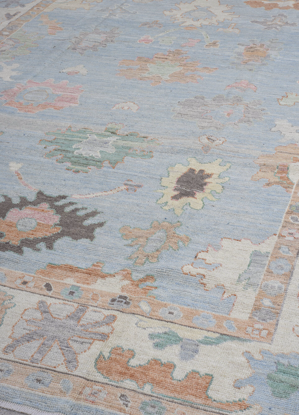 9' x 12' one-of-a-kind handmade vintage Oushak large size rug. Color palette: brown, dark gray, dim gray, gray, light blue