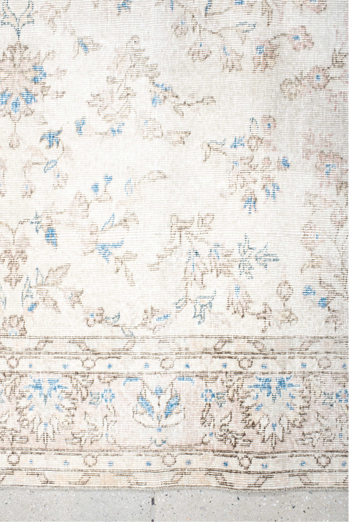 Antique Sparta Area Rug (6' x 9')