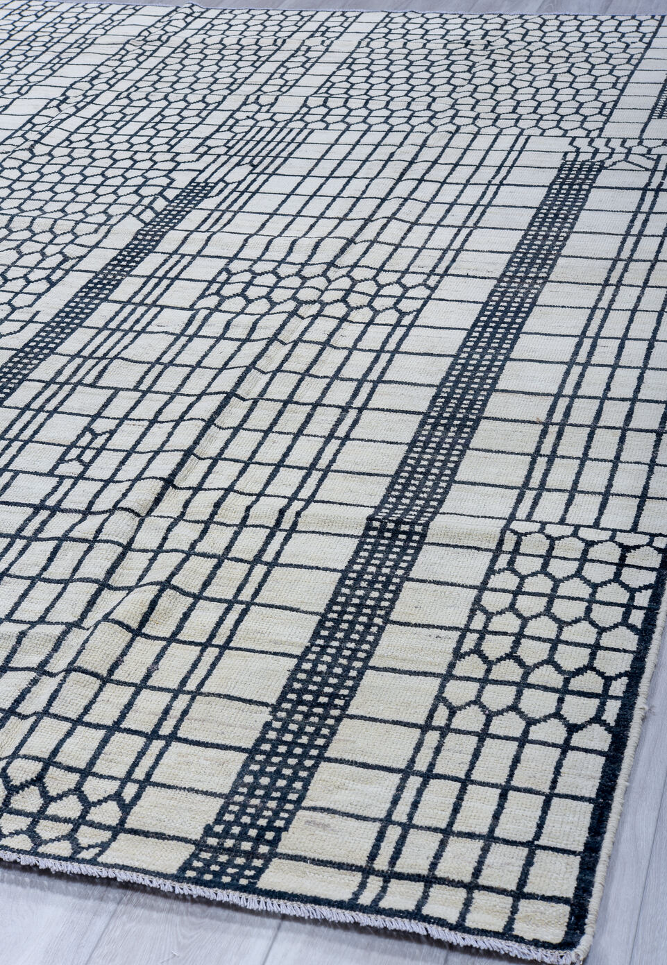 8' x 10' one-of-a-kind handmade vintage Tulu large size rug. Color palette: black, blue, dark gray, gainsboro, gray