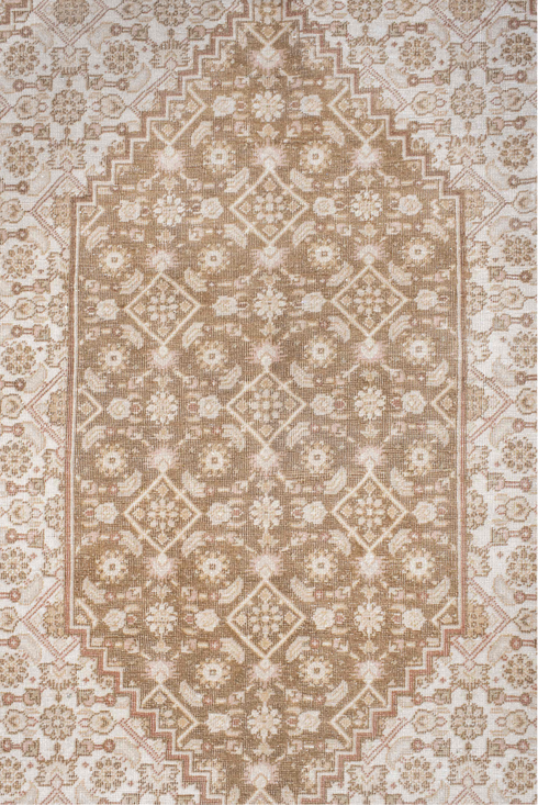Vintage Tabriz Area Rug (6' x 9')