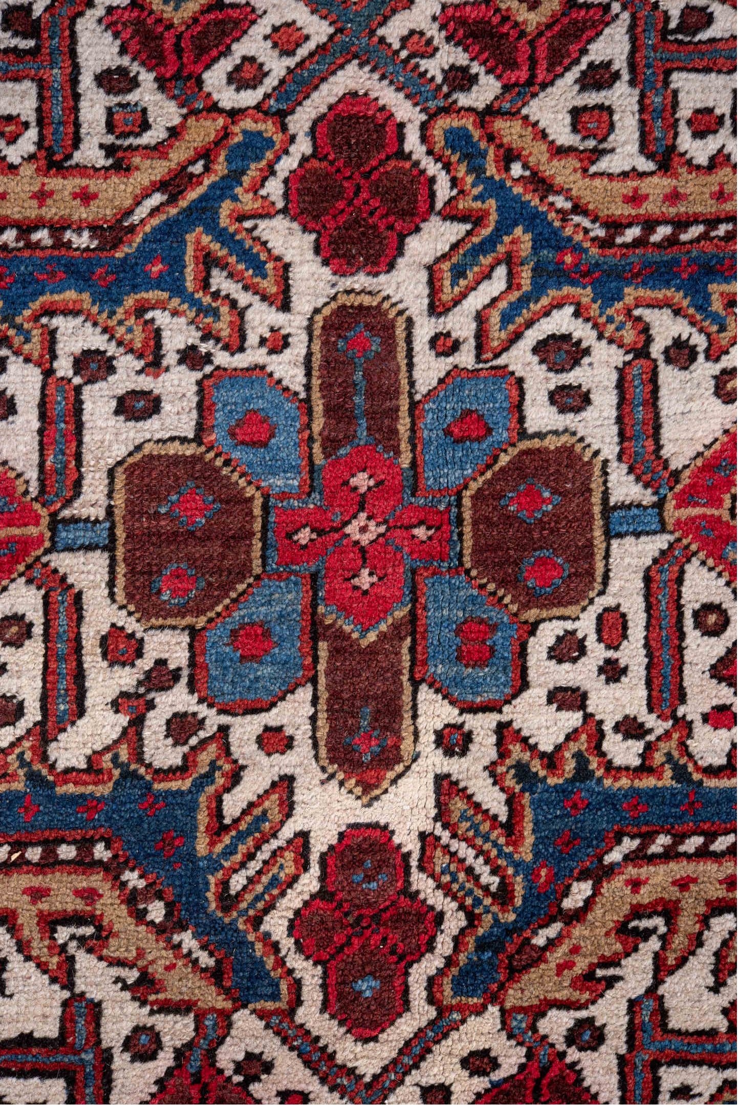 5' x 9' one-of-a-kind handmade vintage Heriz medium size rug. Color palette: blue, brown, fiord, gray, light gray, off-white