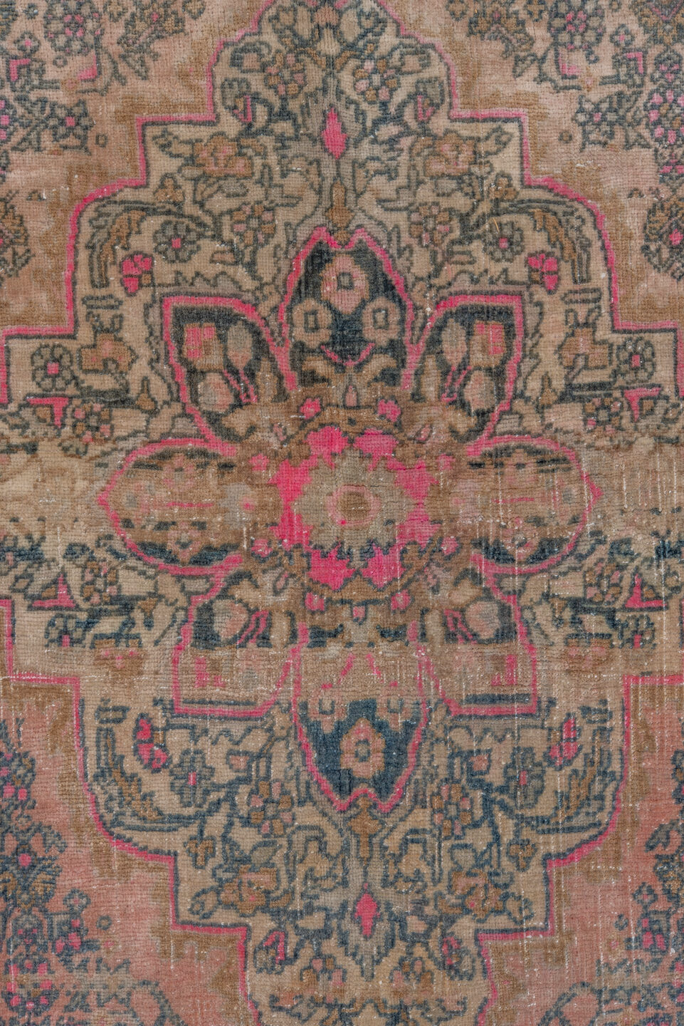 7' x 10' one-of-a-kind handmade vintage Bidjar large size rug. Color palette: blue, brown, dark gray, dim gray, gray