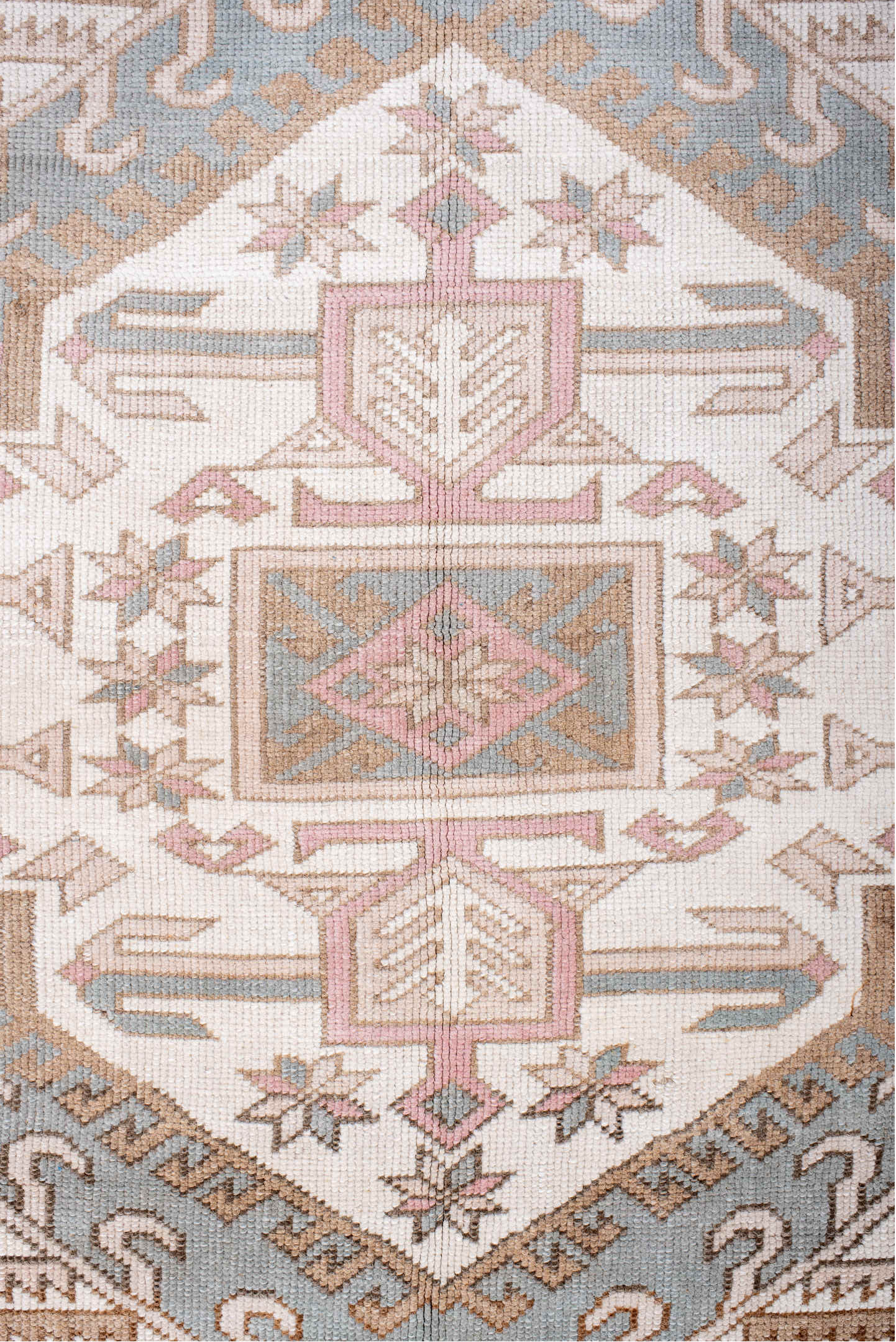 5' x 8' one-of-a-kind handmade vintage Oushak medium size rug. Color palette: dark gray, floral white, gray, light gray