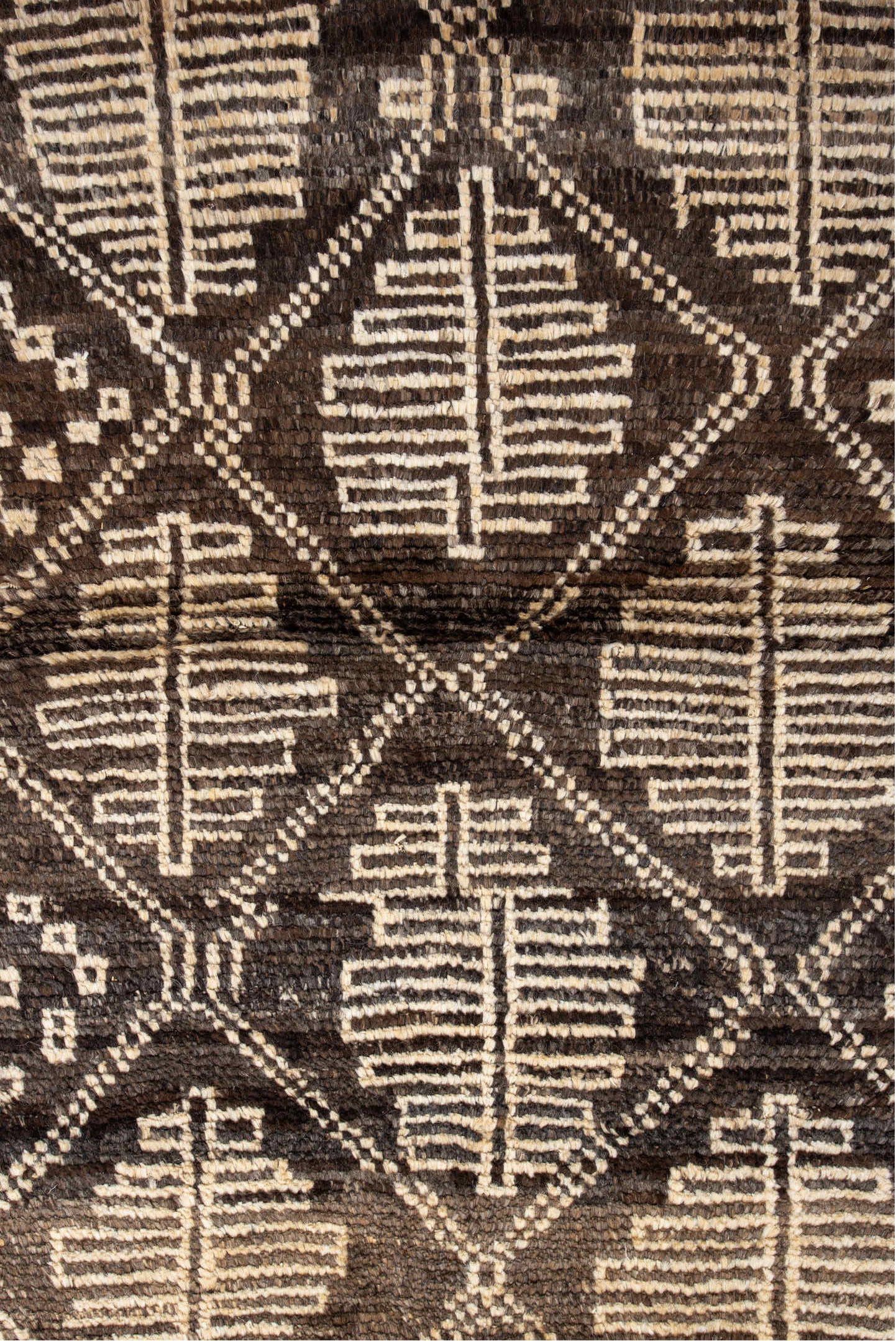 3' x 5' one-of-a-kind handmade vintage Moroccan small size rug. Color palette: antiquewhite, bisque, blanched almond, brown