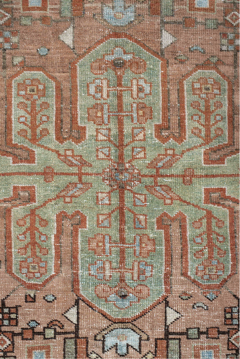 Antique Baktiary Area Rug (6' x 8')