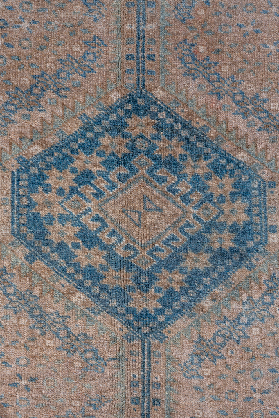 6' x 10' one-of-a-kind handmade vintage Shiraz large size rug. Color palette: blue, dark gray, dim gray, gray, light gray