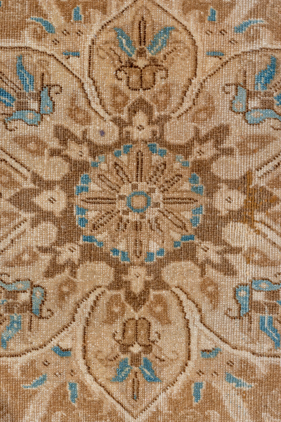 8' x 10' one-of-a-kind handmade vintage Heriz large size rug. Color palette: blue, brown, gray, linen, off-white, seashell