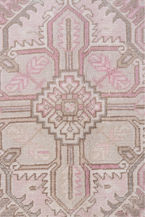 Antique Heriz Area Rug (6' x 9')