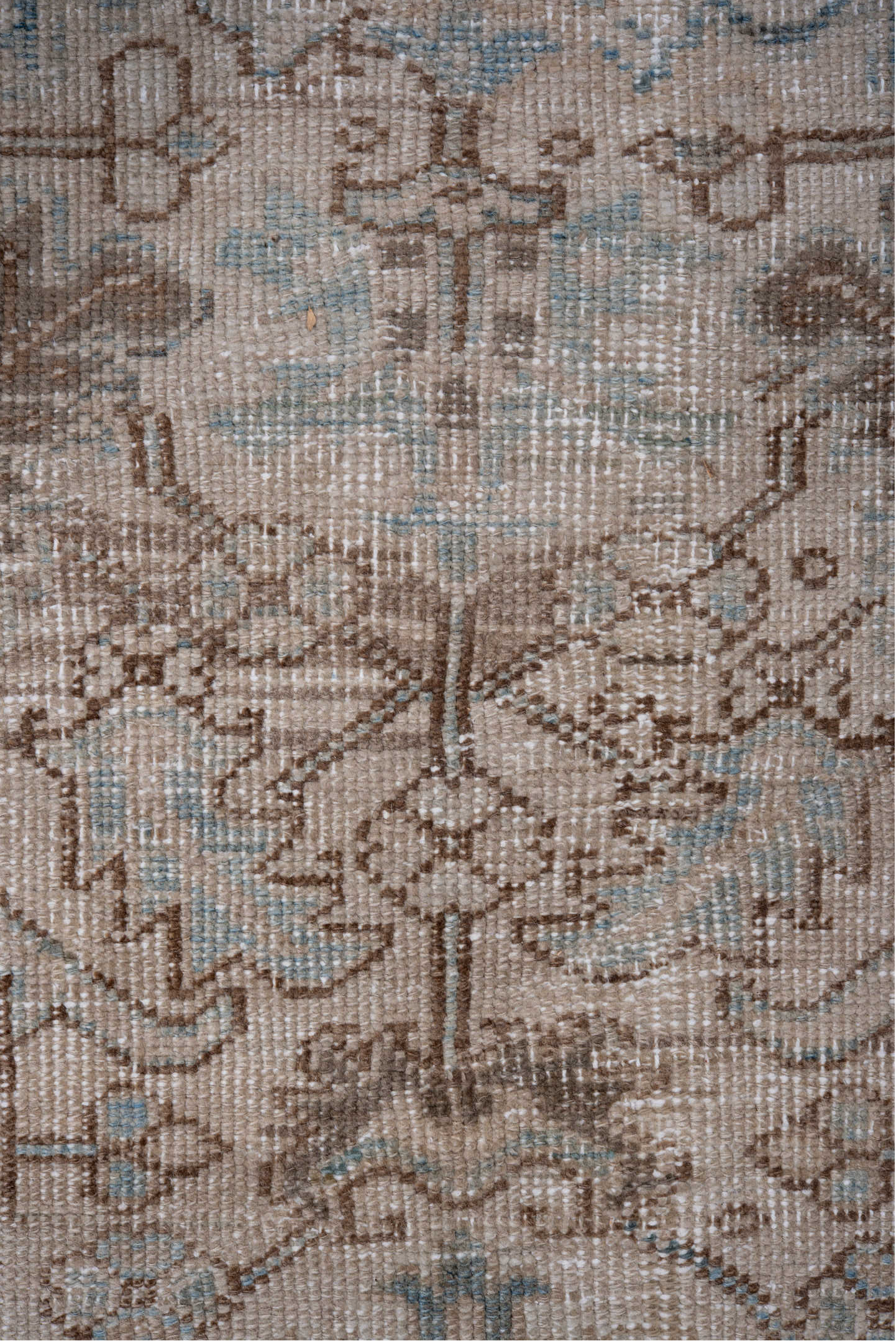 7' x 10' one-of-a-kind handmade vintage Heriz large size rug. Color palette: blue, gainsboro, gray, light gray, off-white