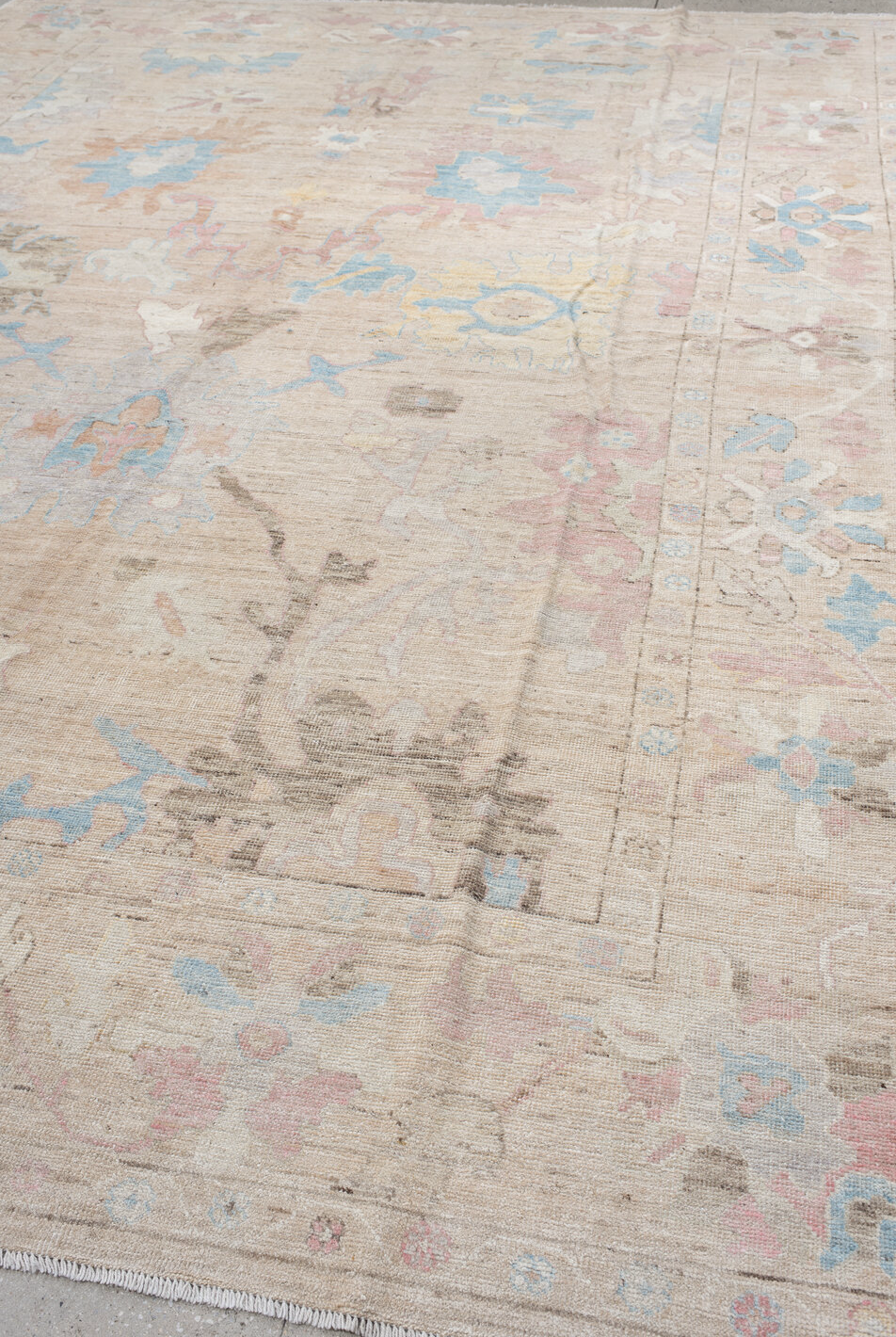 9' x 13' one-of-a-kind handmade vintage Oushak large size rug. Color palette: gray, light gray, off-white, pink, light blue