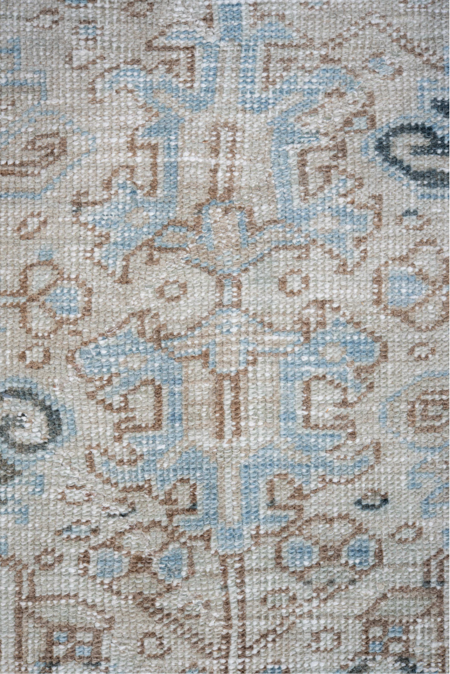 7' x 11' one-of-a-kind handmade vintage Heriz large size rug. Color palette: dark gray, dim gray, gainsboro, gray