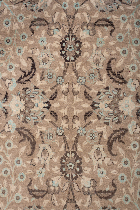 Antique Sivas Area Rug (6' x 10')