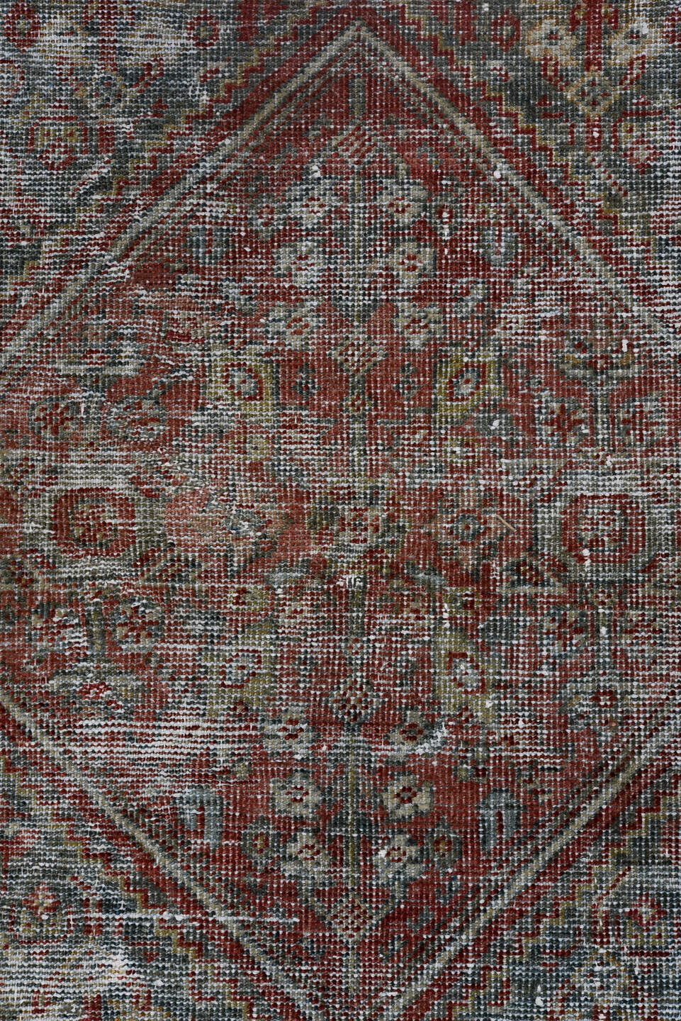 4' x 6' one-of-a-kind handmade vintage Mahal small size rug. Color palette: black, brown, dark gray, dim gray, gainsboro