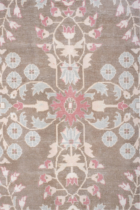 Antique Sivas Area Rug (7' x 11')